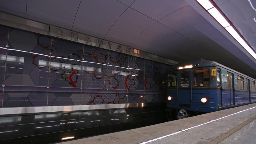 Таганско-Краснопресненская линия метро поезда