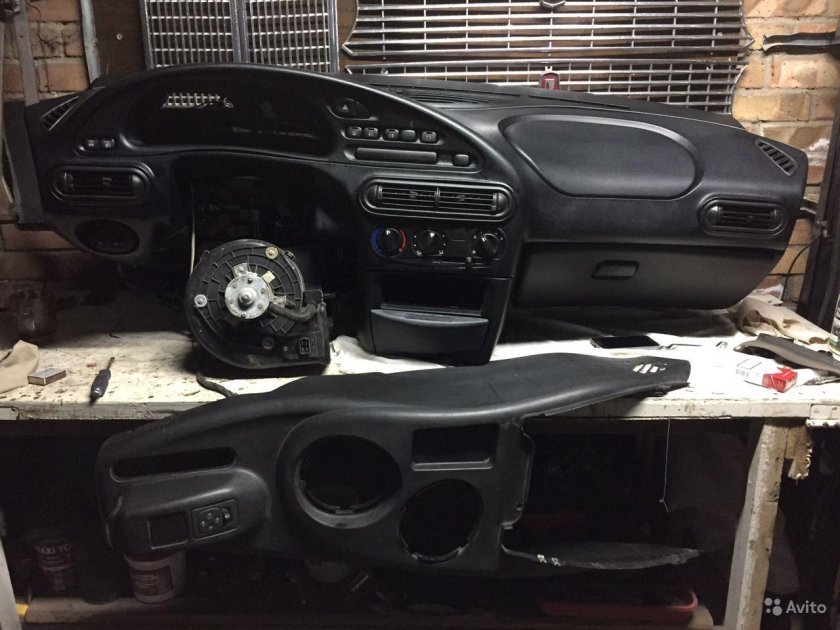 Chevrolet Niva торпеда