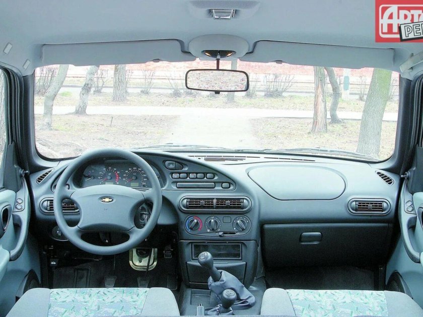 Нива 2123 салон