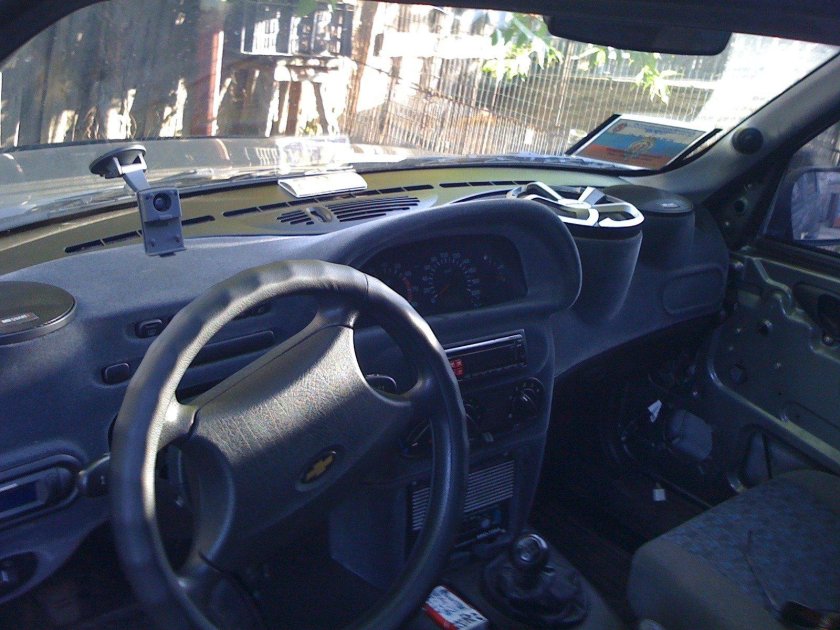 Chevrolet Niva торпеда