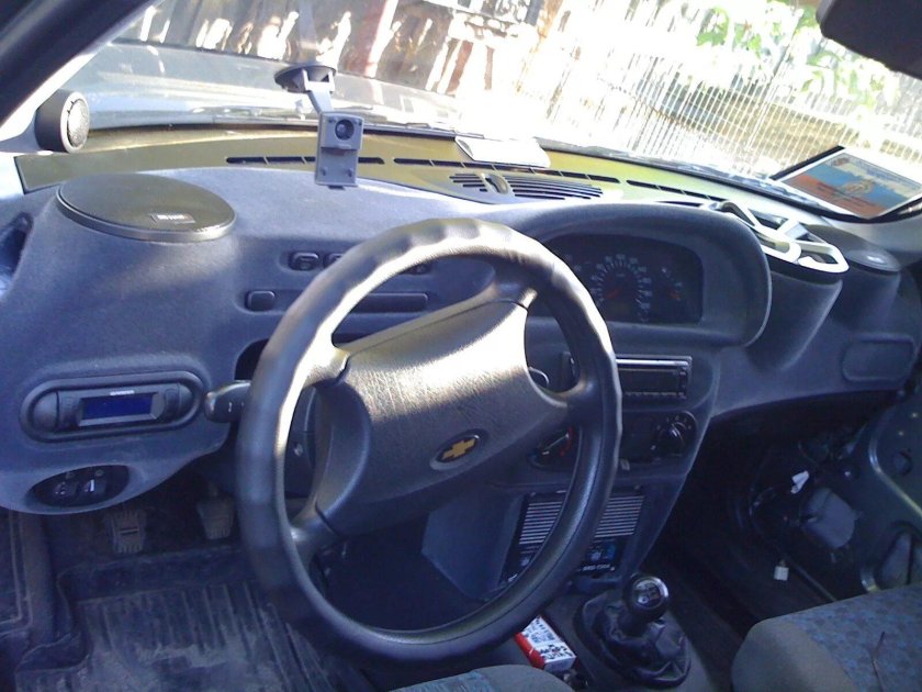 Chevrolet Niva торпеда