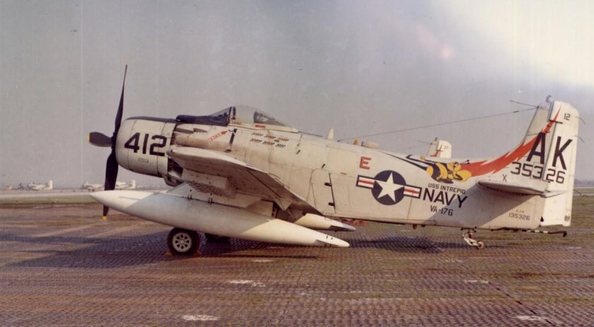 Douglas a-1h Skyraider