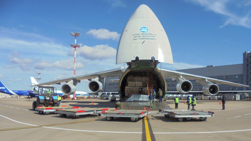 Самый большой самолёт в мире грузовой