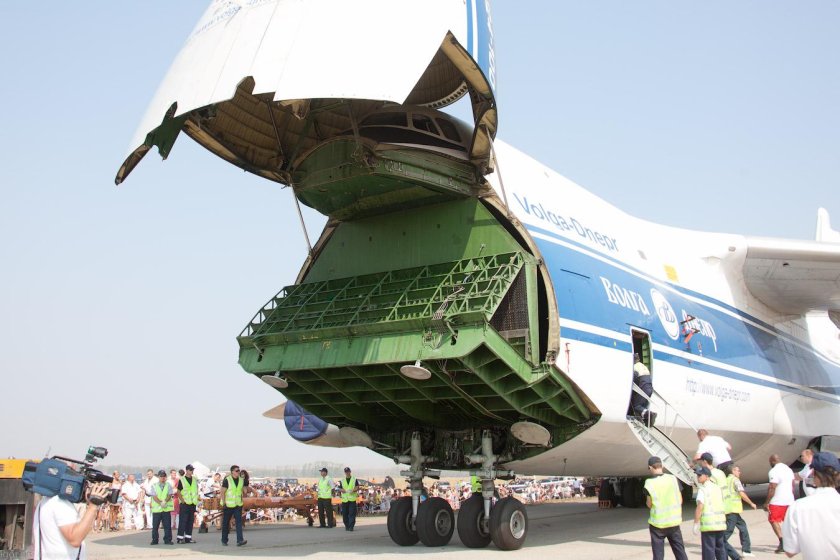 Грузовой самолёт АН-124 Руслан