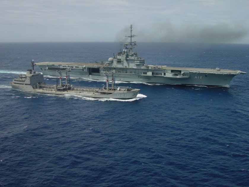 Бразильский авианосец Сан Паулу