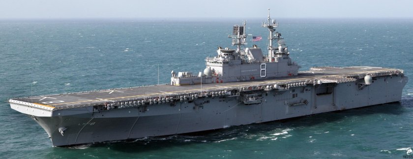 USS «Эссекс» (LHD-2)