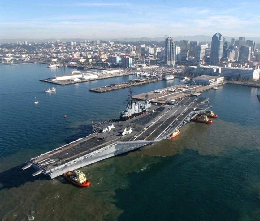 Midway авианосец Сан Диего