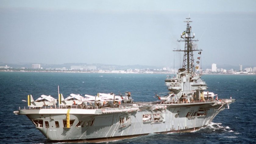 Бразильский авианосец Minas gerais