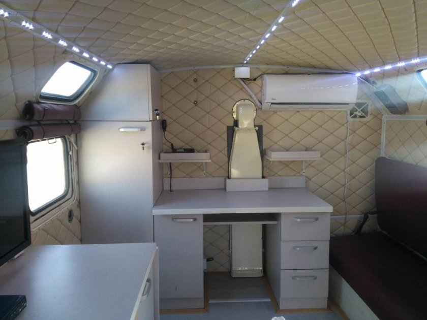 ЗИЛ 131 автодом внутри