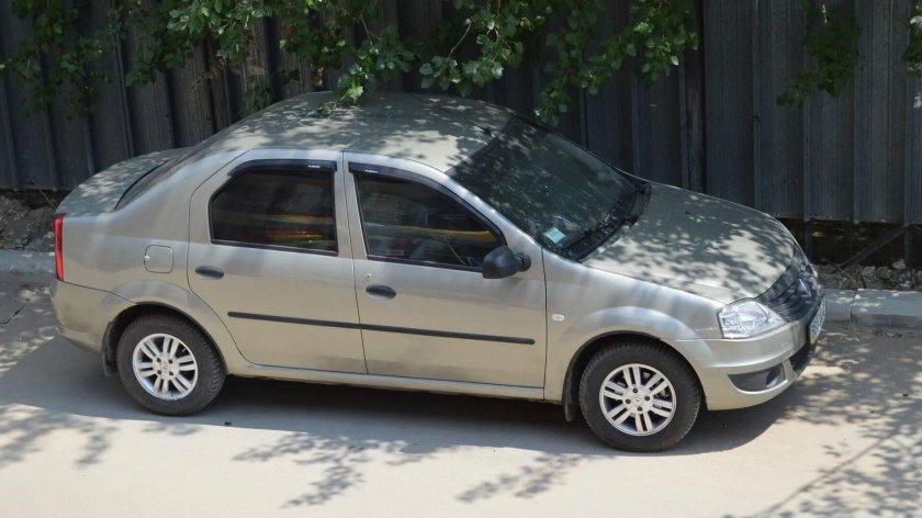 Светлый базальт Рено Логан 2011