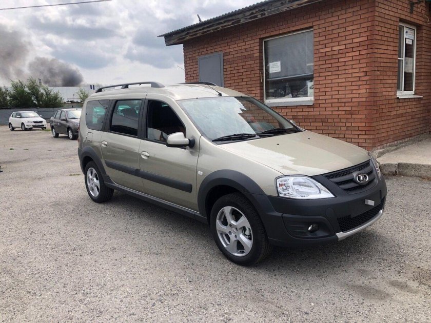 Лада Ларгус кросс серый