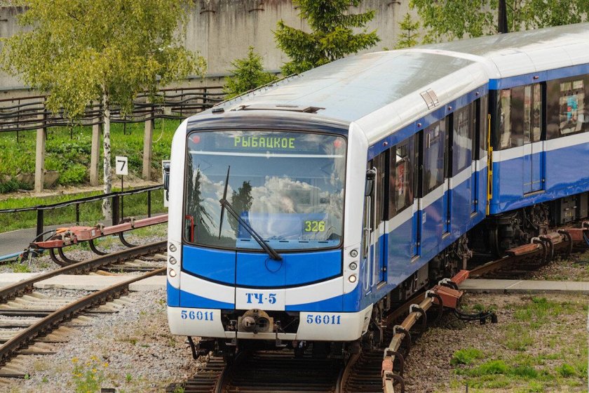 81-556 Нева вагон