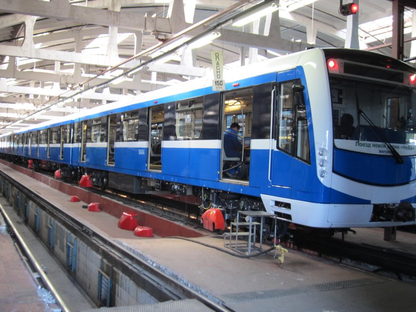 81-556 Нева вагон