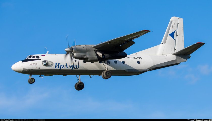 АН-26 пассажирский самолёт