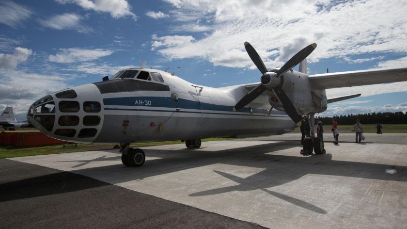 АН-30 самолёт