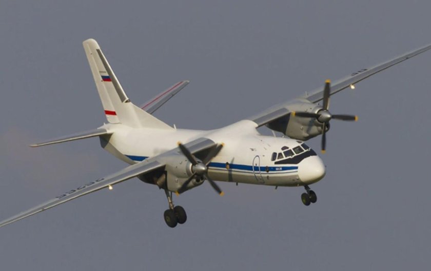 АН-26 военно-транспортный