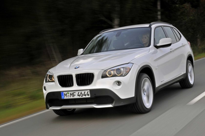 БМВ x1 2010
