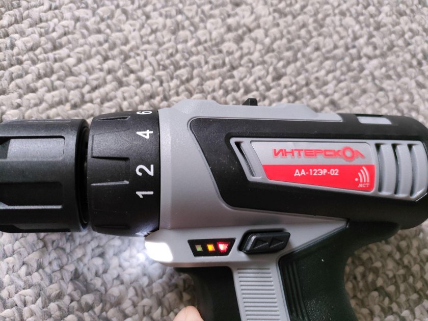 Шуруповерт аккумуляторный да-12эр Интерскол