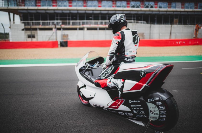 Электромотоцикл 400 км/ч