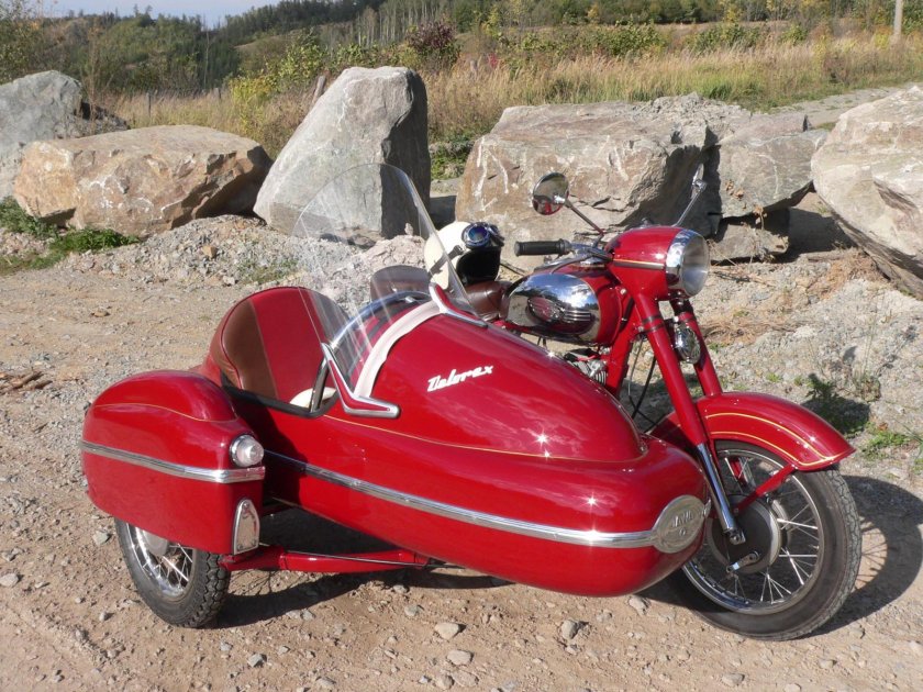 Индийская Ява мотоцикл