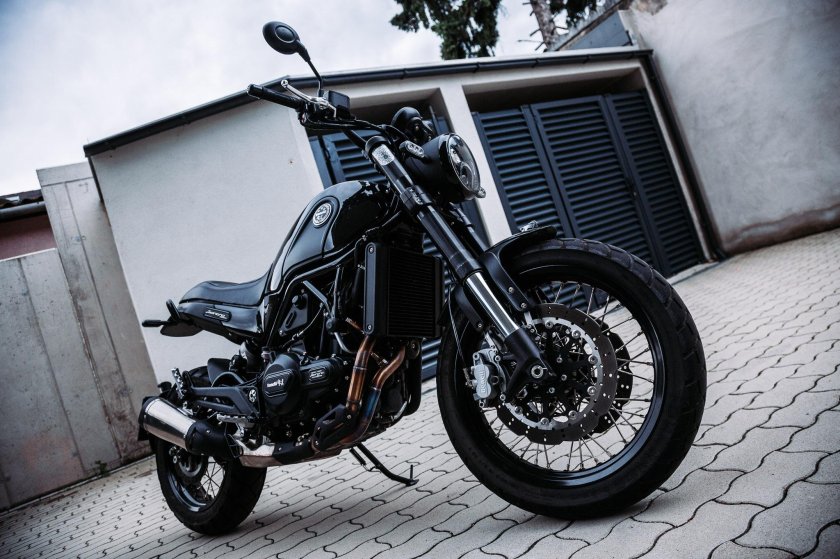 Benelli leoncino 500