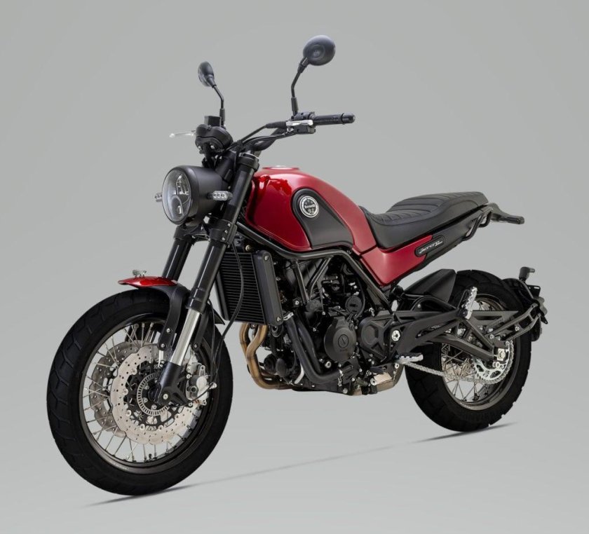 Benelli Leoncino 500 Trail