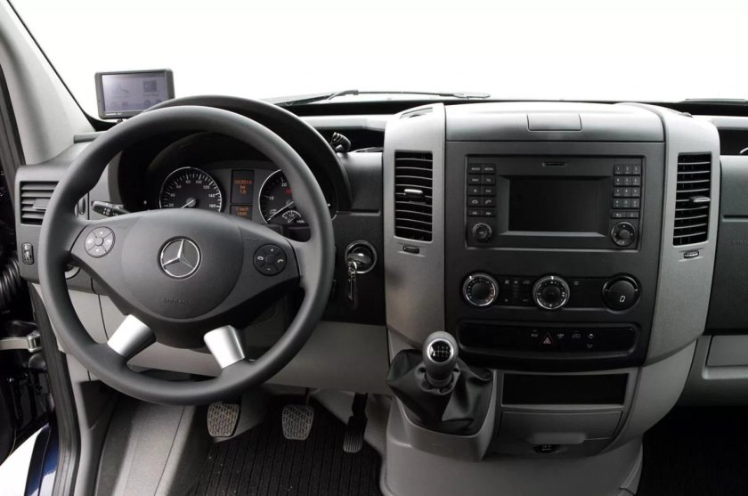 Mercedes Benz Sprinter 2014 салон