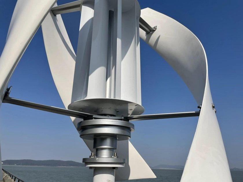 Вертикальный ветрогенератор