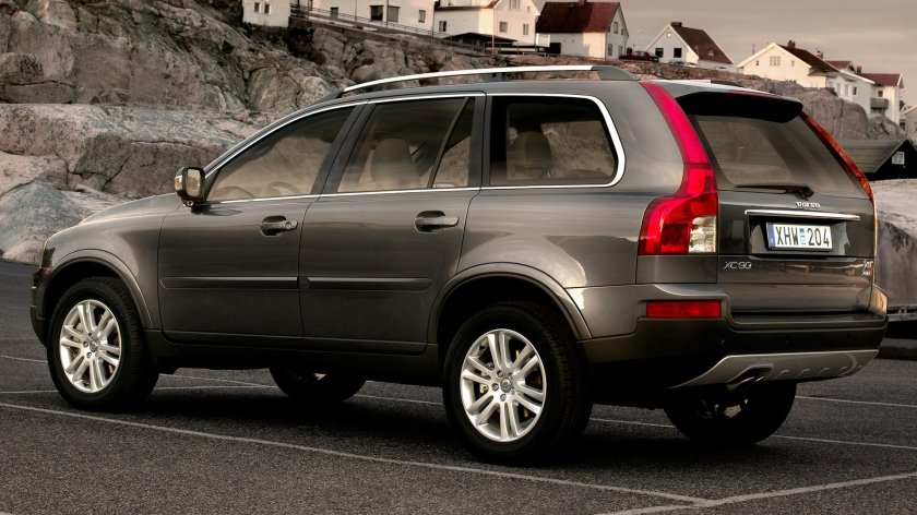Volvo xc90 2008 v8