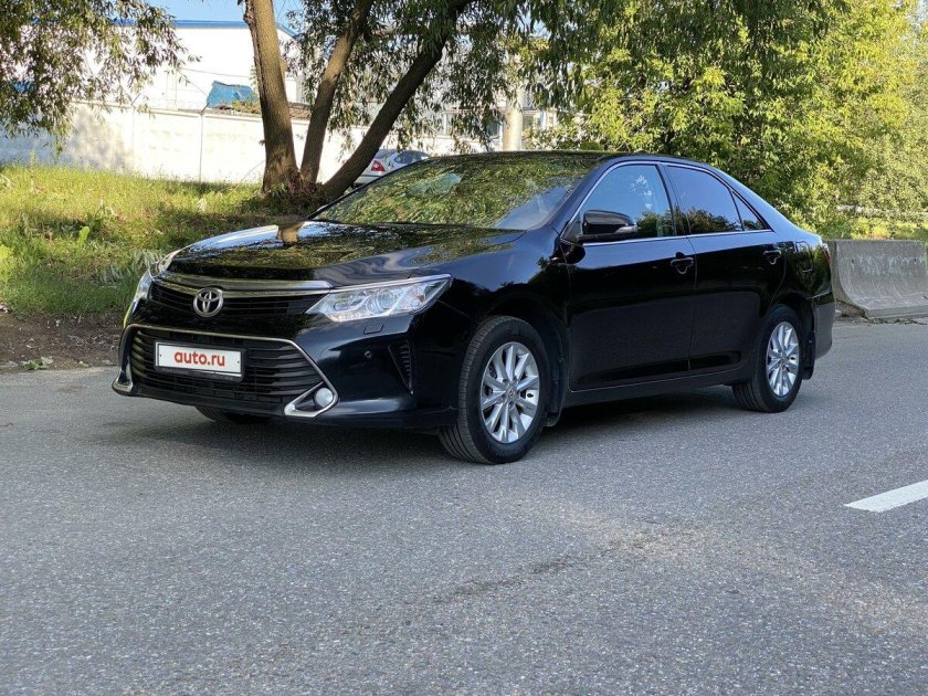 Toyota Camry VII (xv50) черный