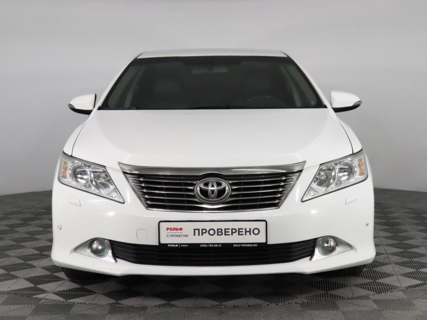 Тойота Камри 250 л.с