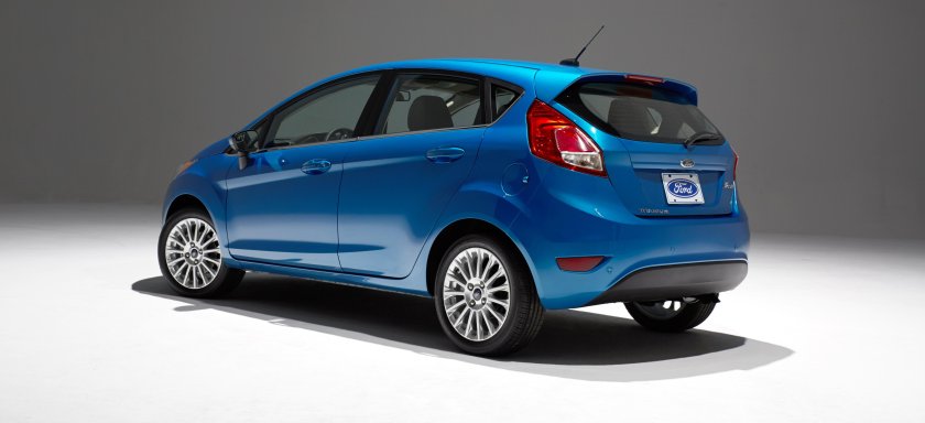 Форд Fiesta 2015 года хэтчбек