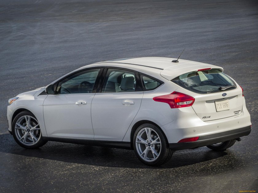 Ford Focus 2015 хэтчбек