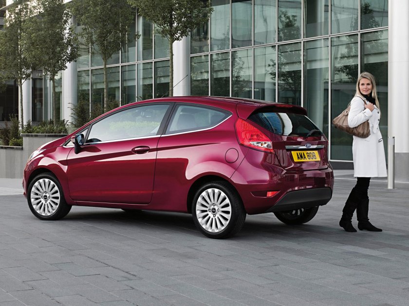 Форд Фиеста хэтчбек 2008