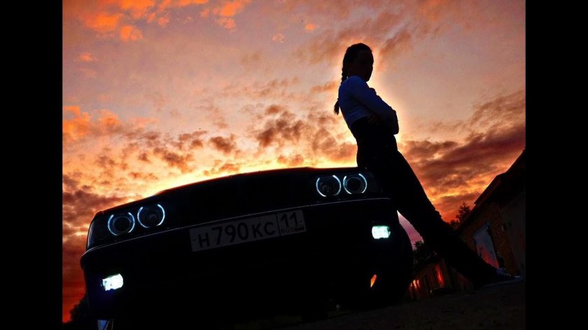 Девушка машина закат