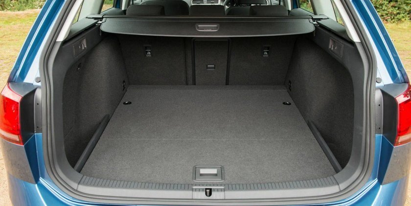 Volkswagen Golf универсал багажник