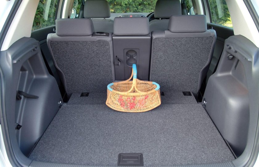 Volkswagen Golf Plus багажник