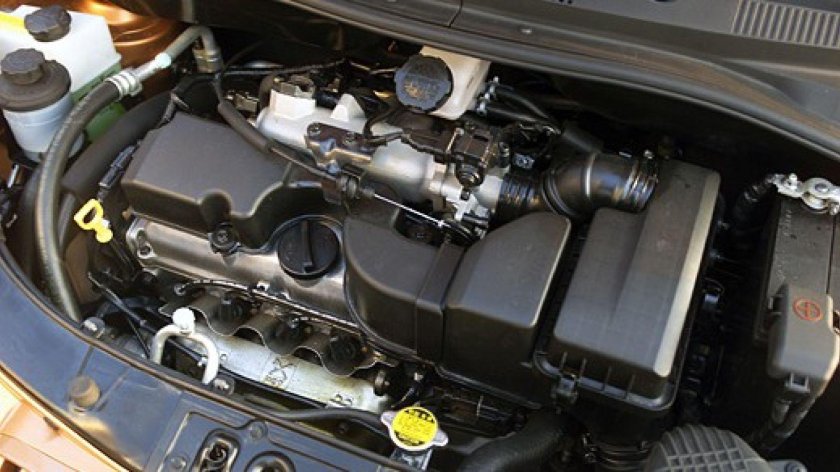 Kia Picanto 2006 под капотом