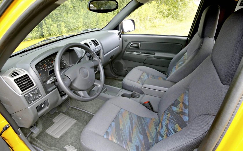 Chevrolet Colorado 2008 салон