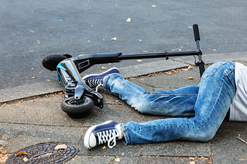 Упал с самоката