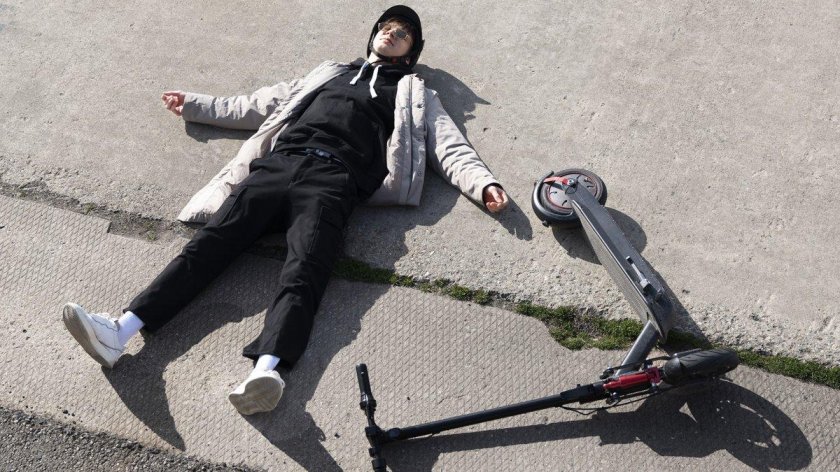 Падение на электросамокате