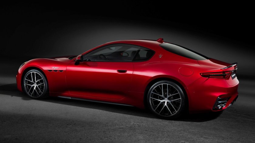 Мазерати 2023