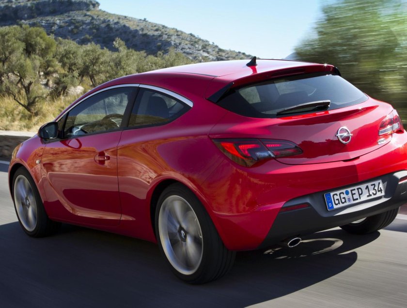 Opel astra gtc 2017