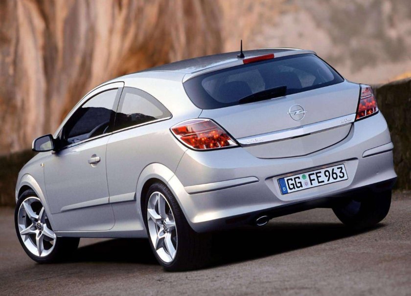 Opel Astra h GTC 2005