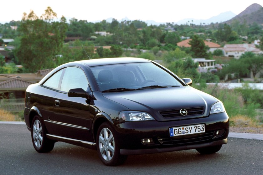 Opel Astra Coupe 2000