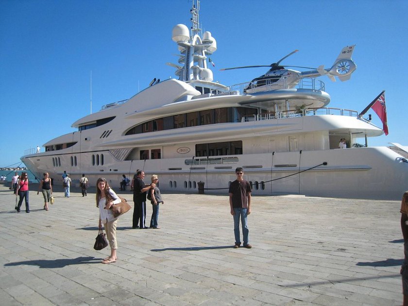 Яхта Anna Рыболовлева