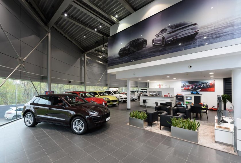 Порше центр Москва на Ленинградском шоссе