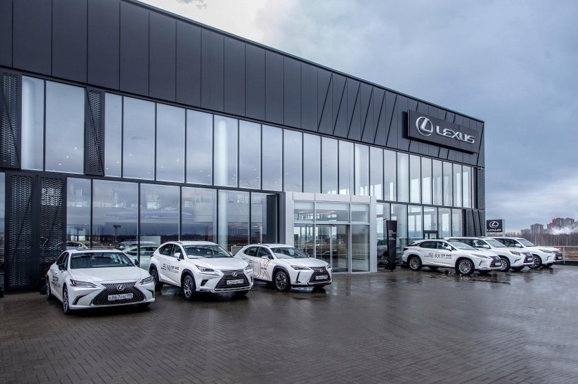 Лексус Парнас в Санкт-Петербурге