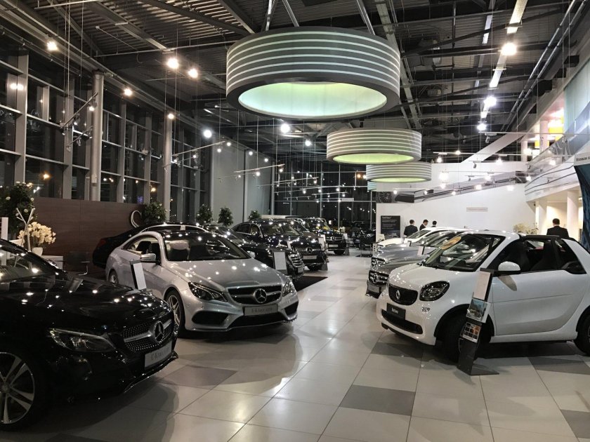 Мерседес Бенц звезда столицы