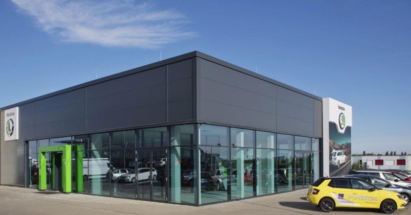 Автосалон здание